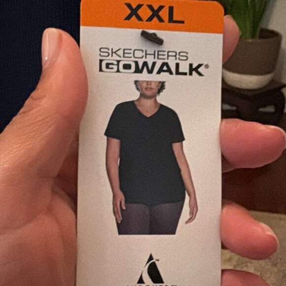 Skechers NWT XXL Black V-Neck Performance Tee Top - Picture 4 of 6